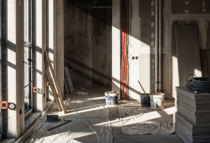 Sanierung und Innenausbau Raum zum Renovieren